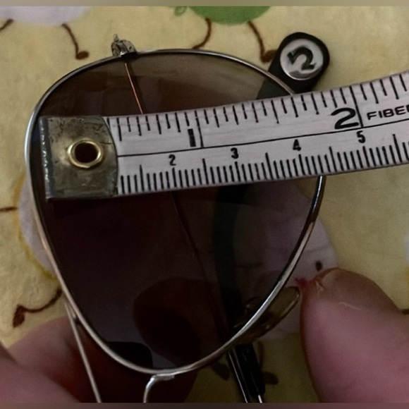 True Religion aviator style sunglasses with Hard Shell case - Picture 10 of 14